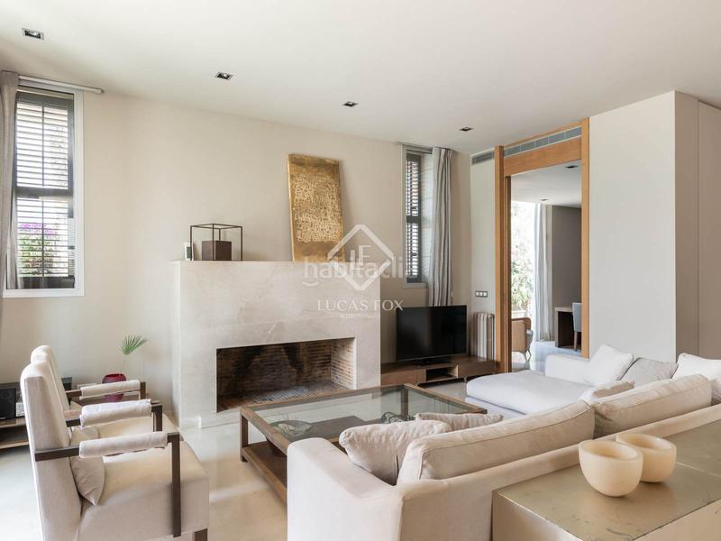 Foto 2e65c424-ac0c-49e8-8ccb-b89e57a72ae1. Alquiler chalet villa de 6 dormitorios en primera línea de mar en alquiler mar en Gavà