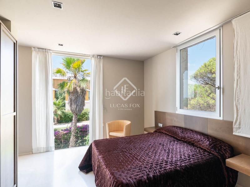 Foto db8fc657-1f6e-4667-b3cc-ff4ed412c048. Alquiler chalet villa de 6 dormitorios en primera línea de mar en alquiler mar en Gavà