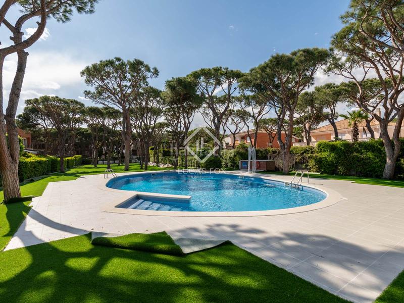 Foto 1174d077-6f34-4587-a3fa-beb601631dd9. Alquiler chalet luminosa casa adosada de 4 dormitorios en alquiler mar, a solo un minuto a pie del mar en Gavà
