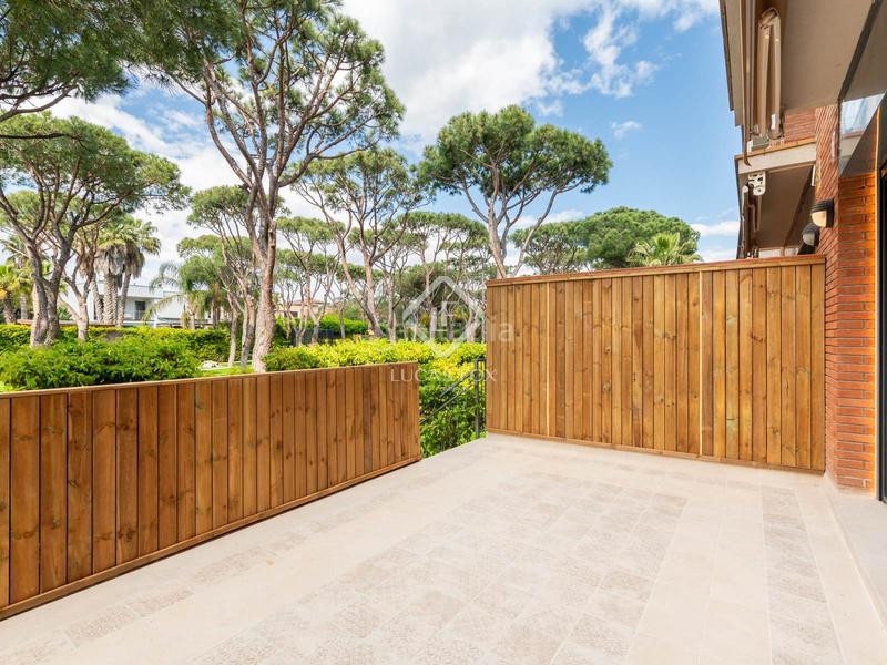 Foto bdb580c7-f99c-4bfb-8ac5-4dd460a27e3d. Alquiler chalet luminosa casa adosada de 4 dormitorios en alquiler mar, a solo un minuto a pie del mar en Gavà