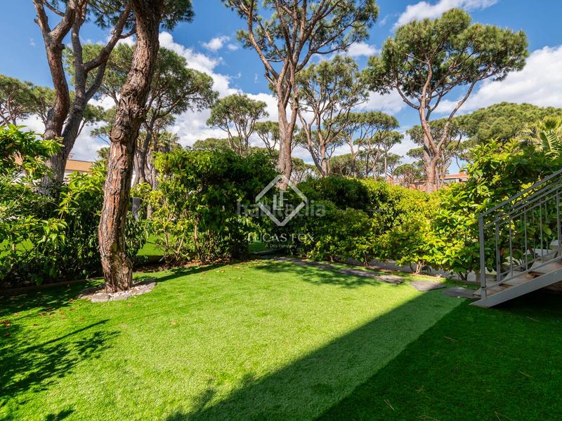 Foto 6fe74c79-5c3f-4a22-9956-c0bb122896a1. Rent chalet with heating parking pool in Gava Mar Gavà