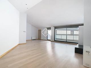 Pis a Escaldes-Engordany. Excelente piso de 189 m con terraza de 27 m en venta en el centr