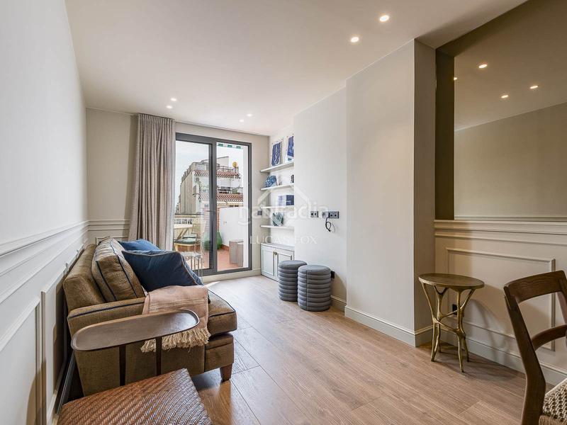Foto 1b160699-c0e7-454a-b49b-d4f72fb797fc. Ático en venta exclusivo ático reformado con terrazas privadas en el corazón del eixample en Barcelona