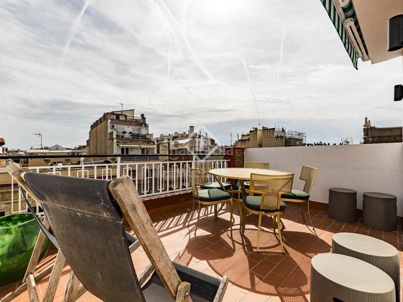 Foto 7d8e9a14-d1e6-4976-b2b9-8e65ae95e696. Ático en venta exclusivo ático reformado con terrazas privadas en el corazón del eixample en Barcelona