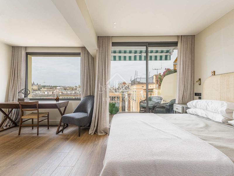 Foto 93a62bdf-5baa-45f3-a672-21445a280468. Ático en venta exclusivo ático reformado con terrazas privadas en el corazón del eixample en Barcelona