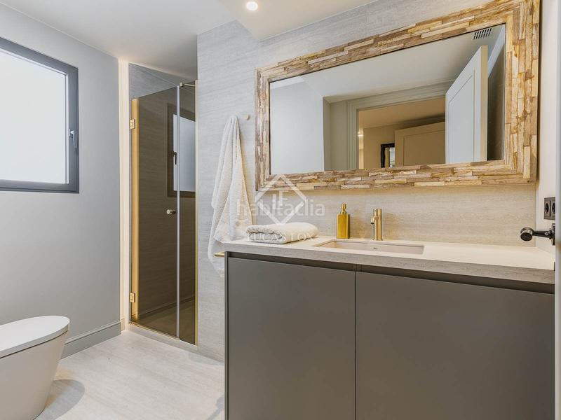 Foto d4691423-dd69-4c00-bf8d-76e411eb7f68. Ático en venta exclusivo ático reformado con terrazas privadas en el corazón del eixample en Barcelona