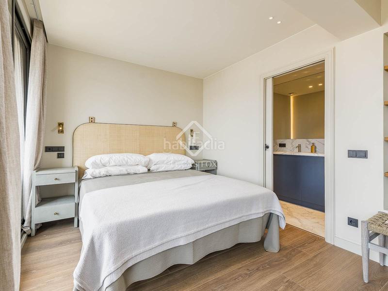 Foto f88a0824-61e6-4026-9e52-2e9c693c314a. Ático en venta exclusivo ático reformado con terrazas privadas en el corazón del eixample en Barcelona