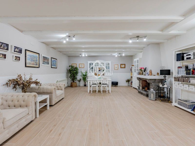 Foto 177b21fa-c646-4e1e-b214-98c549d81aa0. Xalet amb calefacció aparcament piscina a Teià