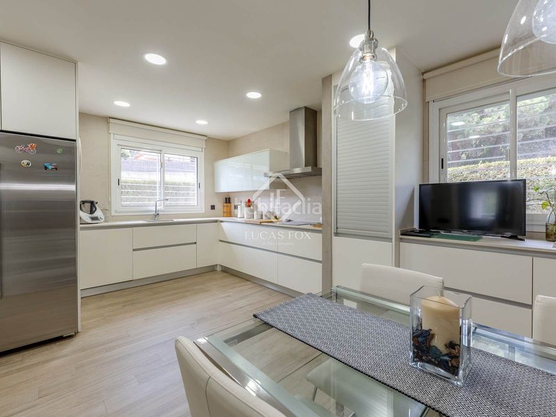 Foto 2388fc4c-fc71-420a-9502-608d7311551e. Xalet amb calefacció aparcament piscina a Teià