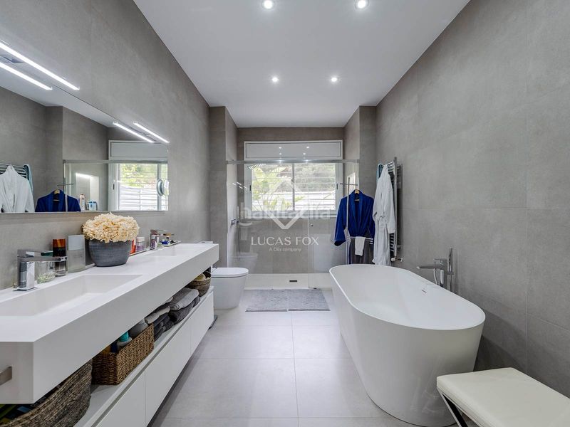 Foto 738e576f-df5f-497f-8bca-0c90eb06842f. Xalet amb calefacció aparcament piscina a Teià