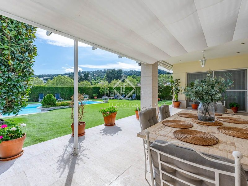 Foto 73db7dc6-e984-47cb-bedb-3f44a53bfc1e. Xalet amb calefacció aparcament piscina a Teià