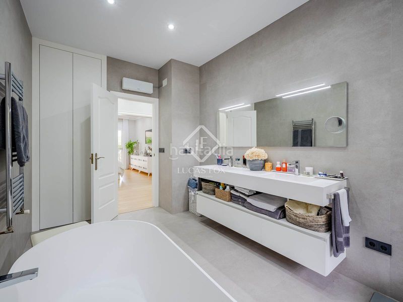 Foto 7c243401-a499-45bd-a563-dcd3970030b4. Xalet amb calefacció aparcament piscina a Teià