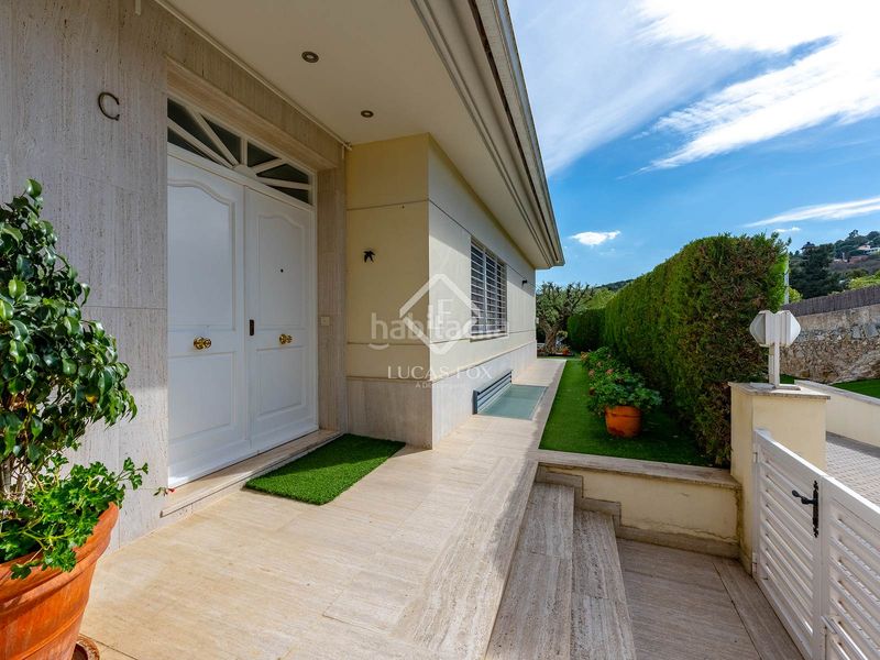 Foto 7d1d901d-5237-43b4-899c-fa6768577cad. Xalet amb calefacció aparcament piscina a Teià