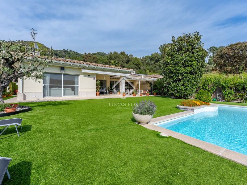 Foto 7d7f17bd-f317-4fbb-bd35-95a3ad85be4f. Xalet amb calefacció aparcament piscina a Teià