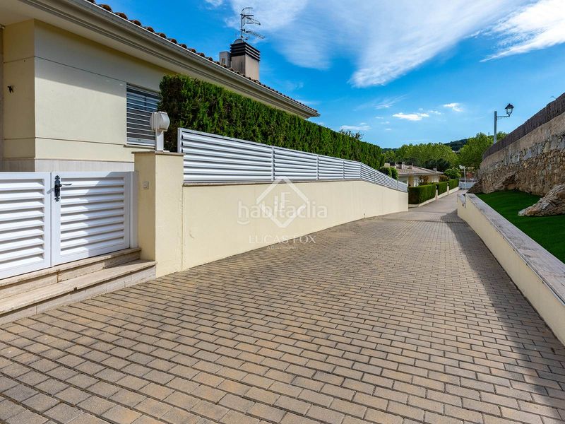 Foto dffaa4bc-383a-4959-bae2-3e84d1eaab57. Xalet amb calefacció aparcament piscina a Teià