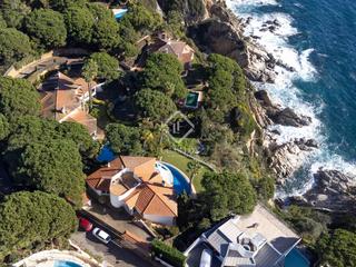 Xalet a Montgoda. Villa en excelentes condiciones en venta en lloret de mar