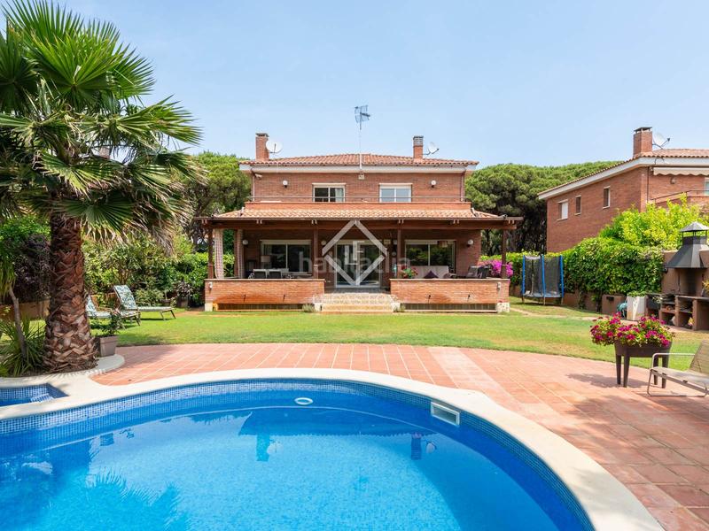 Foto 67e4019f-1283-4fad-a04a-37e5548c1f99. Chalet casa en venta cerca de la playa en una zona tranquila mar, barcelona en Gavà