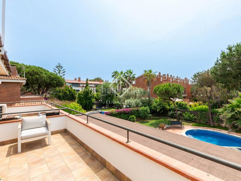 Foto 68e16018-de8a-4996-b93a-0ad695dfa614. Chalet casa en venta cerca de la playa en una zona tranquila mar, barcelona en Gavà