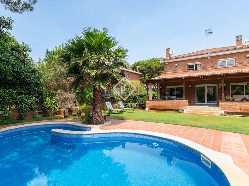 Foto 8e00e1a5-4463-4708-8541-b22921040c38. Chalet casa en venta cerca de la playa en una zona tranquila mar, barcelona en Gavà