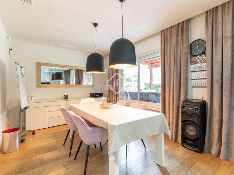 Foto a41a67d8-0787-41fc-ab3a-0f2dfff7368e. Chalet casa en venta cerca de la playa en una zona tranquila mar, barcelona en Gavà