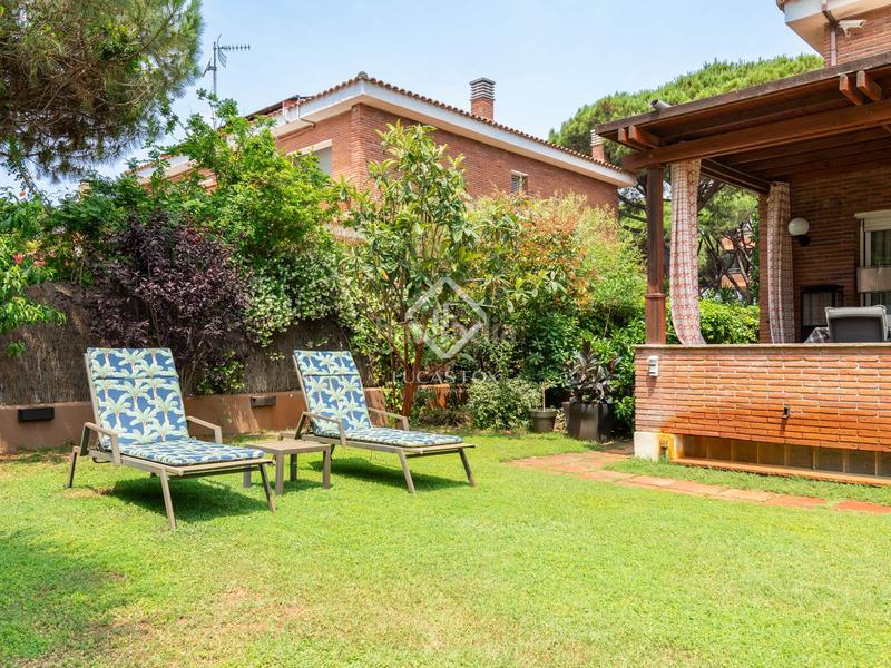 Foto eb887975-b1bb-4535-8c51-a6d17adc9430. Chalet casa en venta cerca de la playa en una zona tranquila mar, barcelona en Gavà