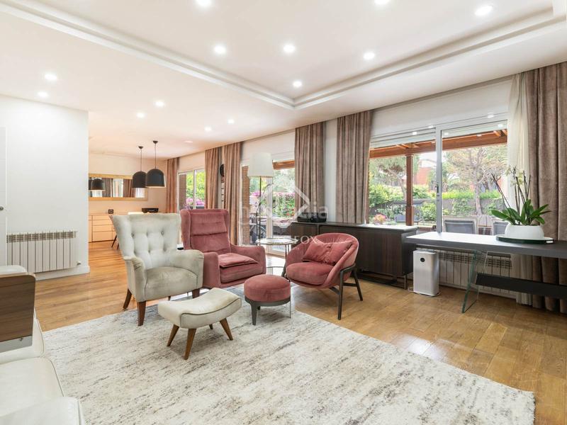 Foto f0b1a4d8-5b68-4138-9dcf-b91b483d10c6. Chalet casa en venta cerca de la playa en una zona tranquila mar, barcelona en Gavà