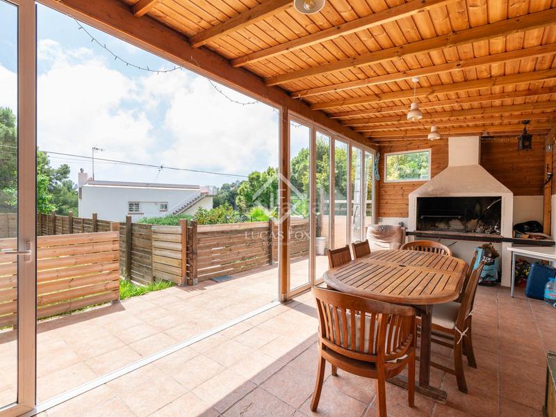 Foto 27b7754d-ea5c-46f5-b6e0-a80fa1d2b373. Chalet casa en excelentes condiciones de 3 dormitorios en venta en ratpenat en Sitges