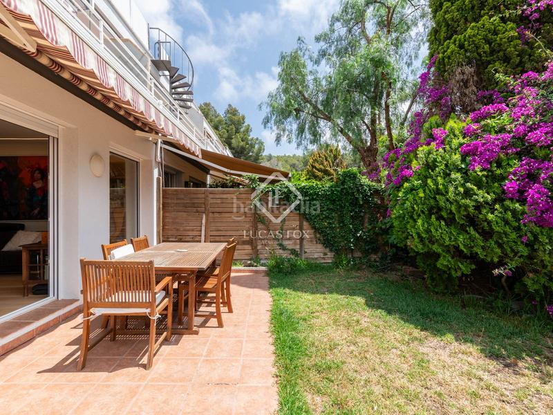 Foto 319933b4-b1d4-4ddd-ab9f-d92d8d972fbd. Chalet casa en excelentes condiciones de 3 dormitorios en venta en ratpenat en Sitges