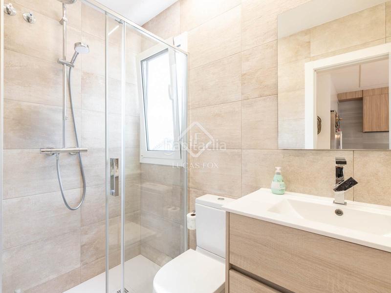 Foto e478bb47-25f9-43b7-83a1-bc6d6ce81990. Chalet casa en excelentes condiciones de 3 dormitorios en venta en ratpenat en Sitges