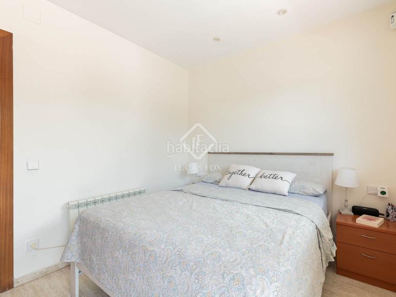 Foto f8adbee1-83b3-4302-bdb2-261962322841. Chalet casa en excelentes condiciones de 3 dormitorios en venta en ratpenat en Sitges