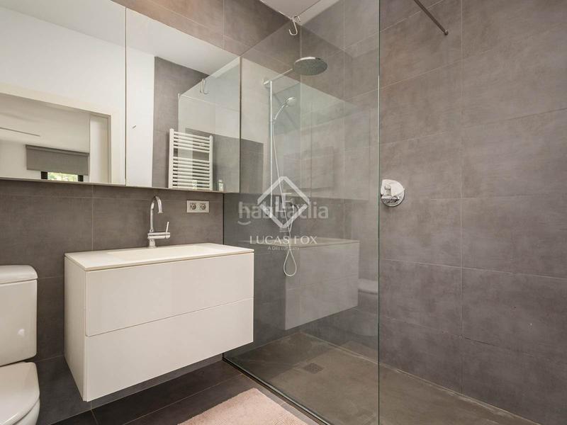 Foto 13f7fc9b-8471-44e1-a398-d63d90433e1e. Chalet con parcheggio in Sant Gervasi - Bonanova Barcelona