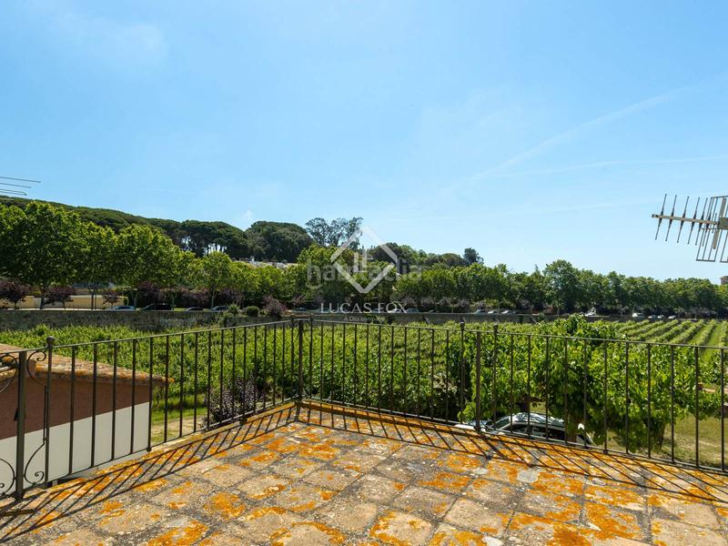 Foto cc18f6eb-fa9f-47da-bb92-b6c7da19d480. Masía casa rural de 10 dormitorios con 27,090m de jardín en venta , barcelona en Alella