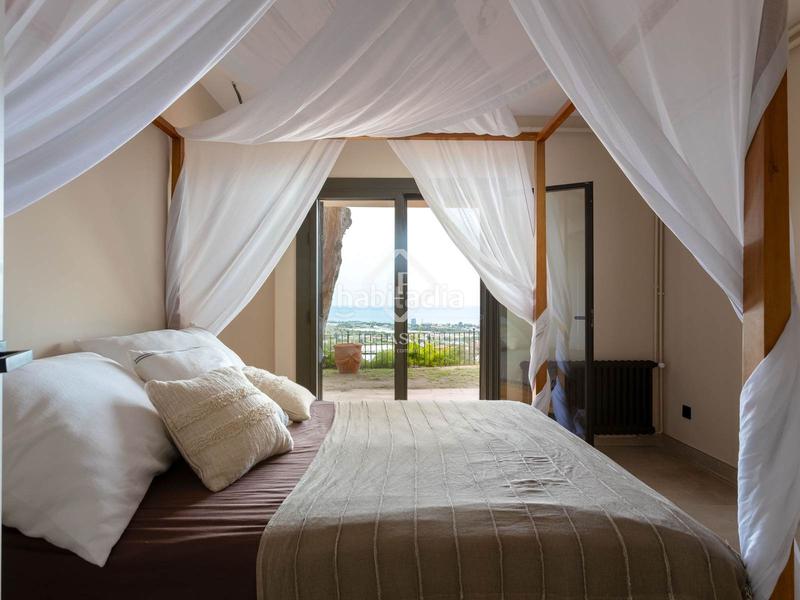 Foto 5c85dffe-809a-41f4-bae1-07ad258f165a. Xalet amb calefacció aparcament piscina a Cabrils