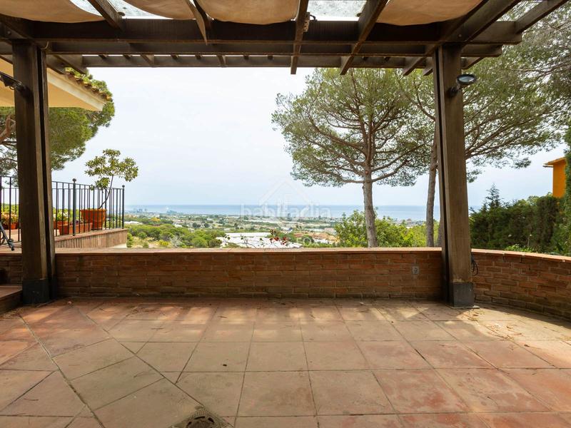 Foto 7d4db54a-4326-48ee-b2b0-1bd45ce8af31. Xalet amb calefacció aparcament piscina a Cabrils