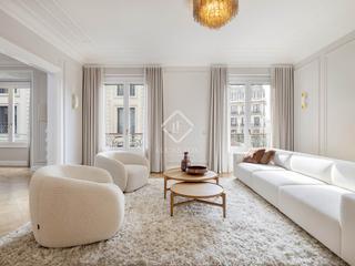 Piso en Sant Gervasi - Galvany. Piso en venta completamente renovado con 3 dormitorios en suite