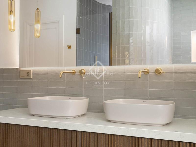 Foto 02fdb9d2-cd42-4ed1-987f-6029e68aa539. Piso  en venta completamente renovado con 3 dormitorios en suite y vistas despejadas en sant gervasigalvany. en Barcelona