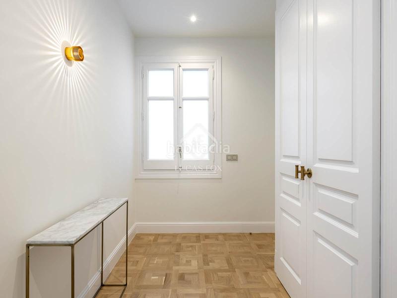 Foto 129089e4-df30-4e79-951c-e53ad307680d. Piso  en venta completamente renovado con 3 dormitorios en suite y vistas despejadas en sant gervasigalvany. en Barcelona