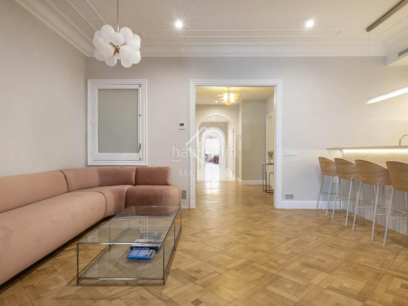 Foto 2e38b317-2754-4613-aedf-9220bb92ec1d. Piso  en venta completamente renovado con 3 dormitorios en suite y vistas despejadas en sant gervasigalvany. en Barcelona