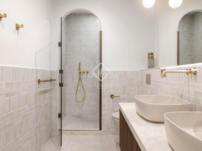 Foto 74acdacf-f4a8-40b4-9247-c509663b3c35. Piso  en venta completamente renovado con 3 dormitorios en suite y vistas despejadas en sant gervasigalvany. en Barcelona