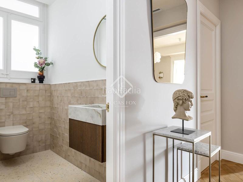 Foto 8a324b00-472c-46bf-8bf8-13653201202b. Piso  en venta completamente renovado con 3 dormitorios en suite y vistas despejadas en sant gervasigalvany. en Barcelona