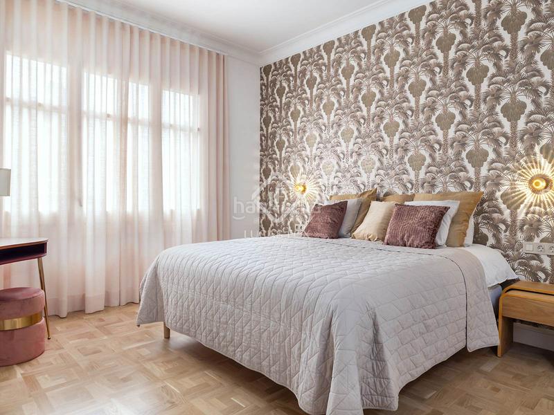 Foto 9b12fc27-3464-41e0-9567-c42514646543. Piso  en venta completamente renovado con 3 dormitorios en suite y vistas despejadas en sant gervasigalvany. en Barcelona