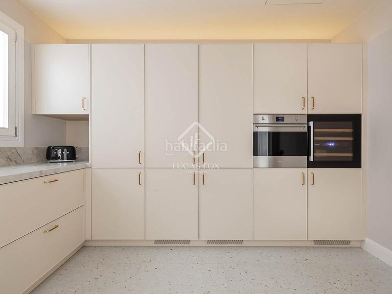 Foto d05b411b-1cd9-49b6-8ec0-f2b7b2b6e7c5. Piso  en venta completamente renovado con 3 dormitorios en suite y vistas despejadas en sant gervasigalvany. en Barcelona