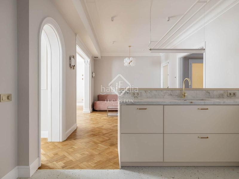 Foto f2795a42-6d80-4462-a3c3-d7219853d220. Piso  en venta completamente renovado con 3 dormitorios en suite y vistas despejadas en sant gervasigalvany. en Barcelona
