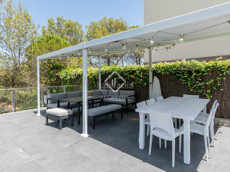 Foto 538c7122-77da-4277-a004-aca0a12cdc3b. Chalet casa en excelentes condiciones de 8 dormitorios en venta en Begues
