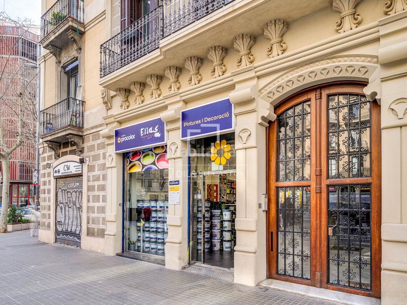 Foto 1296cb82-fe47-4206-9627-706f06a00e9c. Pis amb calefacció aparcament a Dreta de l´Eixample Barcelona