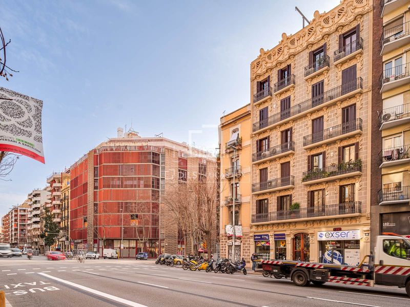 Foto de161152-4cd6-48da-913e-ce6d360efc42. Pis amb calefacció aparcament a Dreta de l´Eixample Barcelona