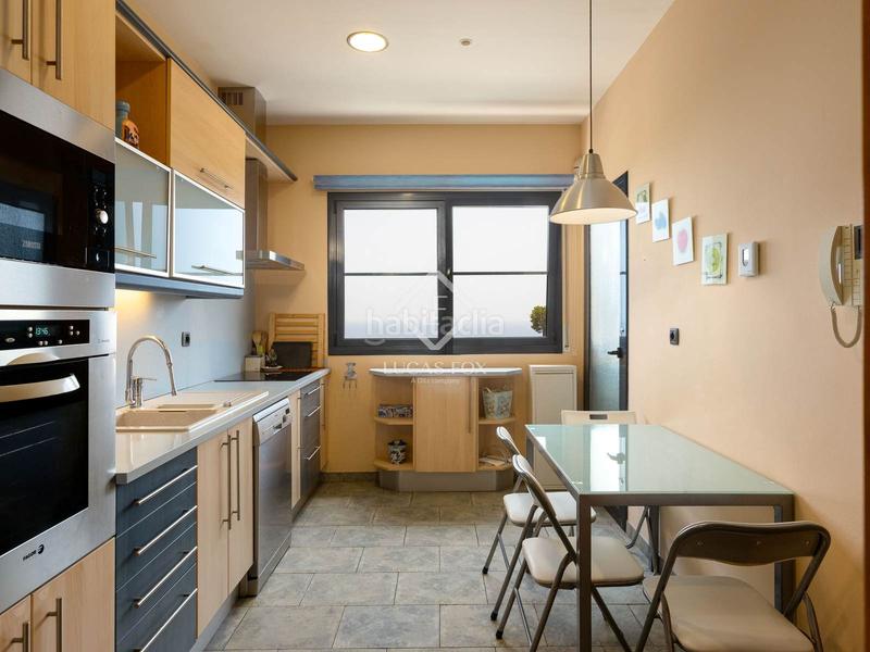 Foto 58cccd4e-3908-4c71-a1f7-d6b2e99261f1. Chalet casa villa de 4 dormitorios y con vistas al mar en venta , barcelona en Alella