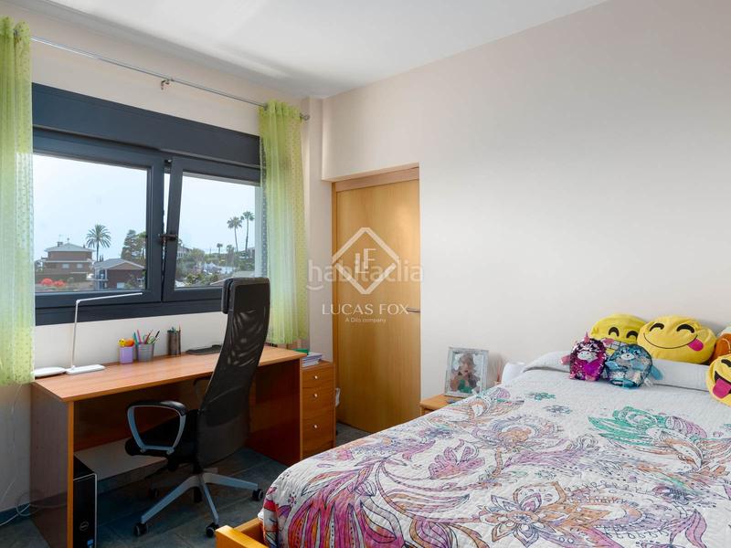 Foto 74259fd4-b052-4e6b-b5dc-b5ef55e8d821. Chalet casa villa de 4 dormitorios y con vistas al mar en venta , barcelona en Alella