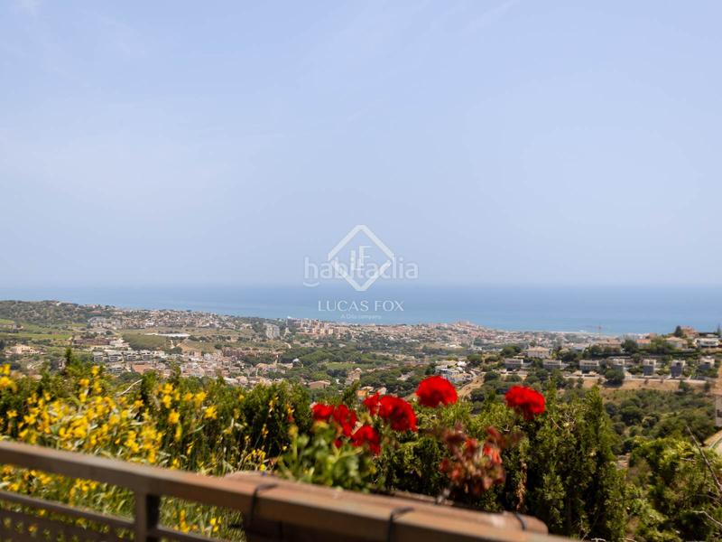 Foto c3592a6d-28ba-40c5-9a6f-39d58e765390. Chalet casa villa de 4 dormitorios y con vistas al mar en venta , barcelona en Alella