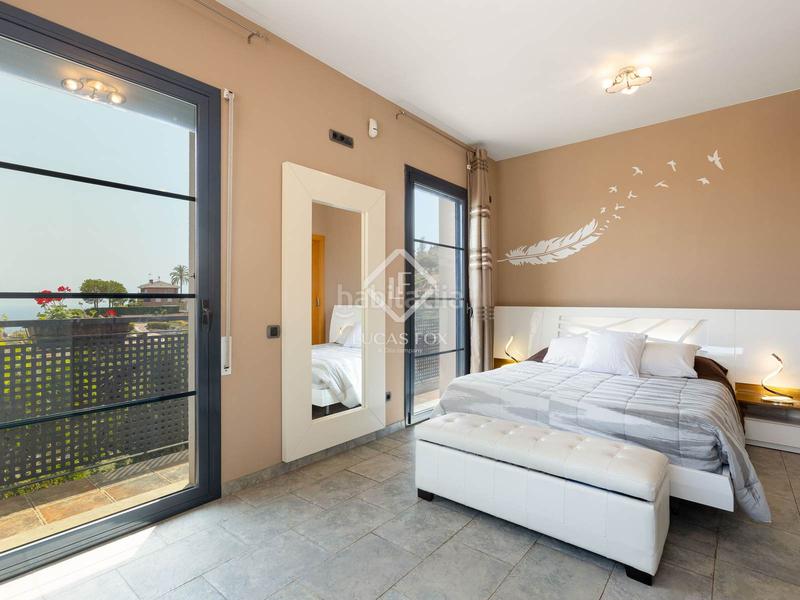 Foto ff8c180c-3fc5-41c8-b9ae-5c21b70187bc. Chalet casa villa de 4 dormitorios y con vistas al mar en venta , barcelona en Alella